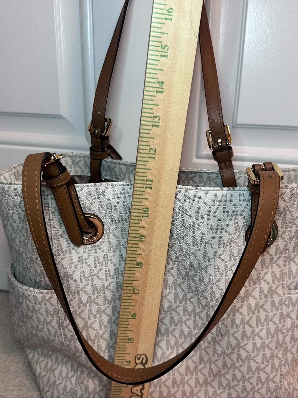 Michael Kors preowned but